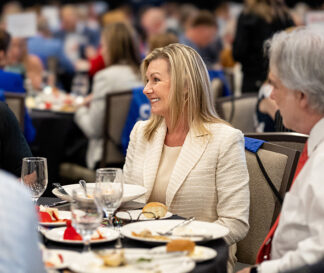 https://worldequestriancenter.com/wp-content/uploads/2025/07/Meetings-Lunch.jpg