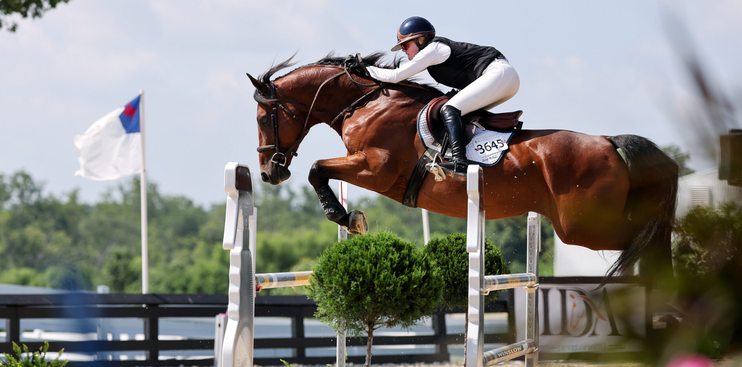 Izzy Beisel Pilots Contigo to First $35,000 Grand Prix Win at WEC ...