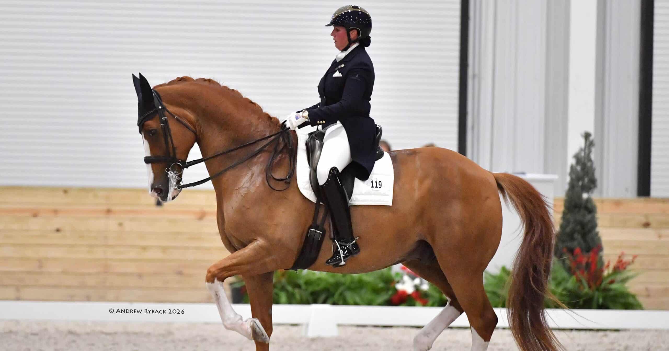 スポーツ・フィットネス Enjoying Dressage Bigger Is Better for Darnell and Kelly-Baxley in Opening Day