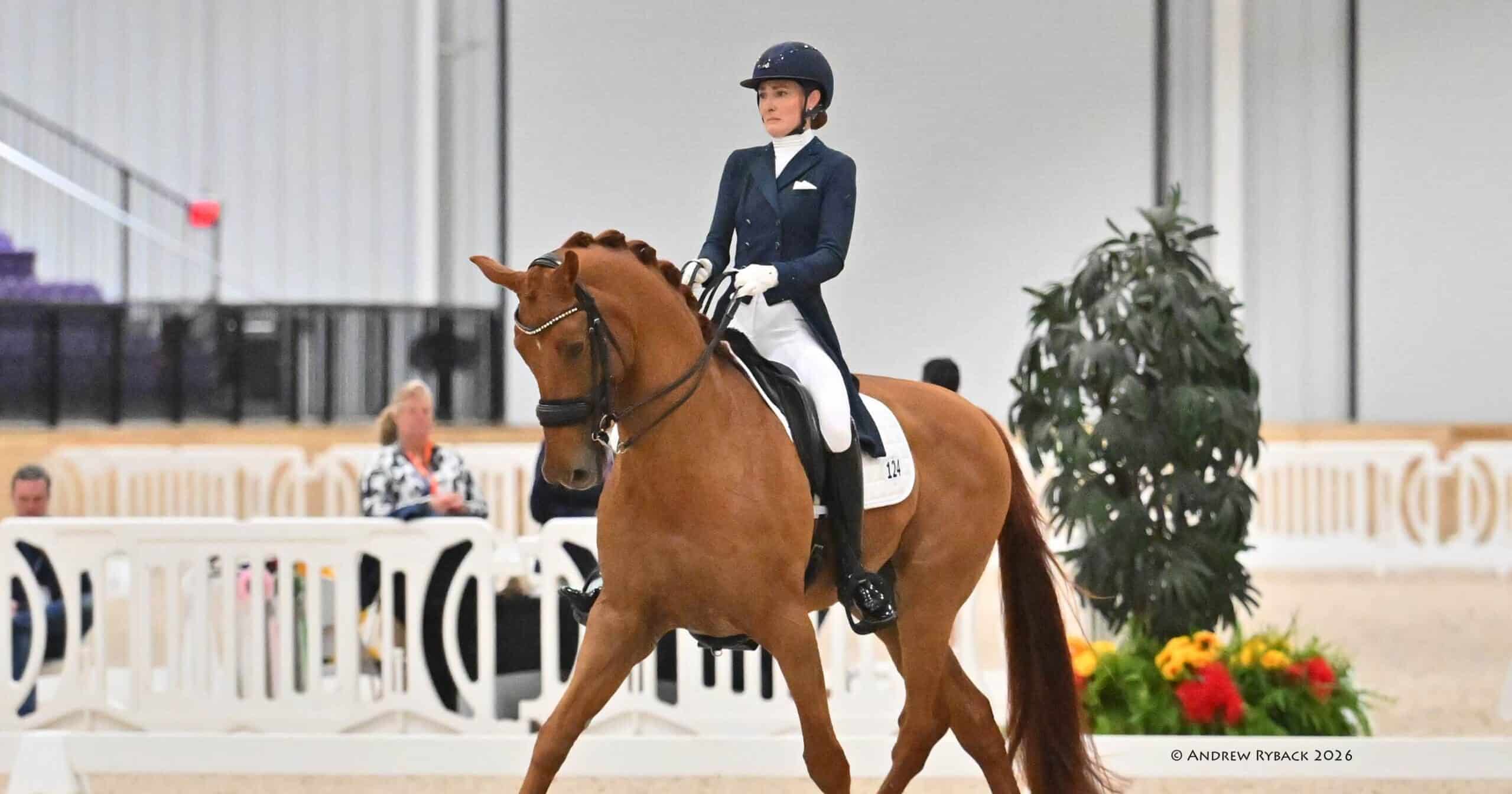 スポーツ・フィットネス Enjoying Dressage Bigger Is Better for Darnell and Kelly-Baxley in Opening Day